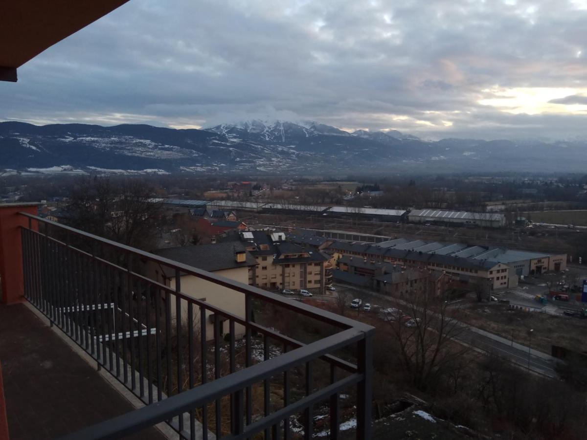 Apartamento Mirador Del Cadi Apartman Puigcerdà Kültér fotó